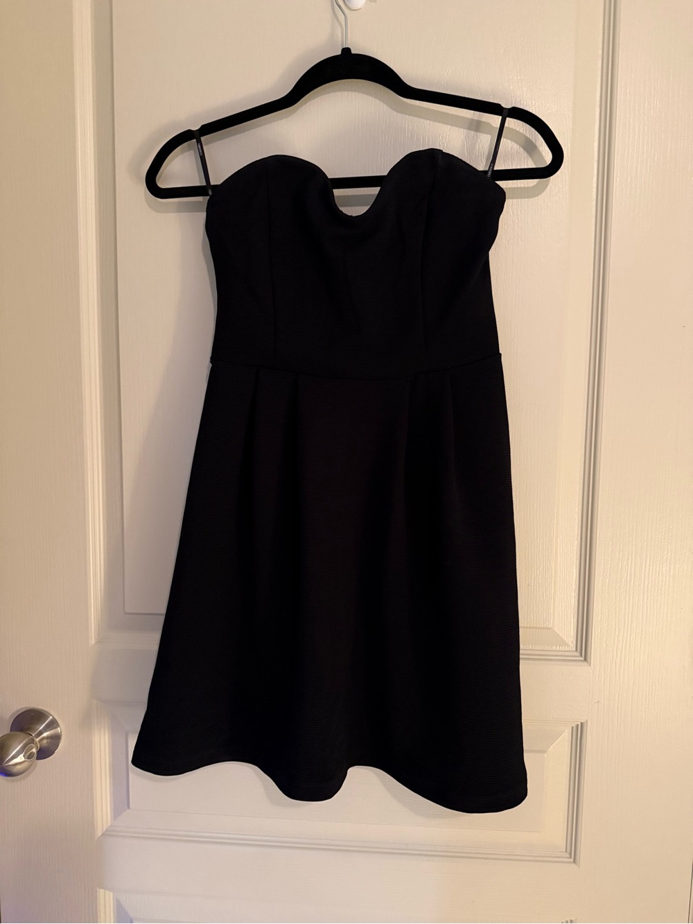 Forever 21 Black Strapless Sweetheart Skater Dress
